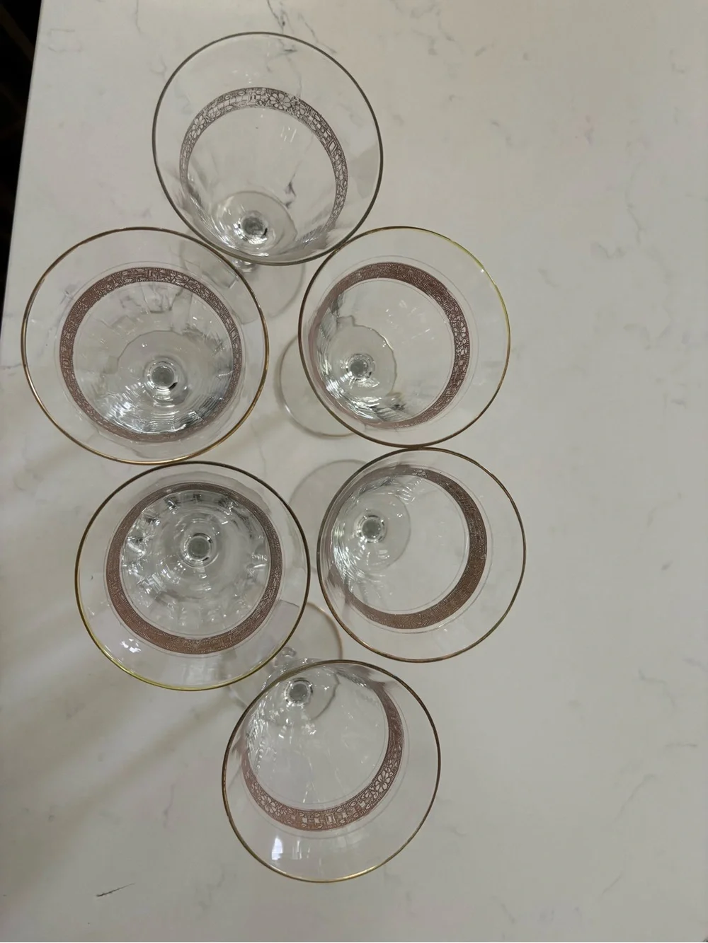 Elegant Clear Wine Glasses with Metallic Gold Band – Set of 7